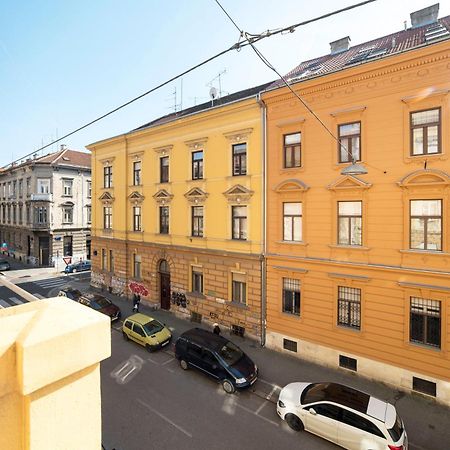 Golden Star Apartment Zagreb Bagian luar foto