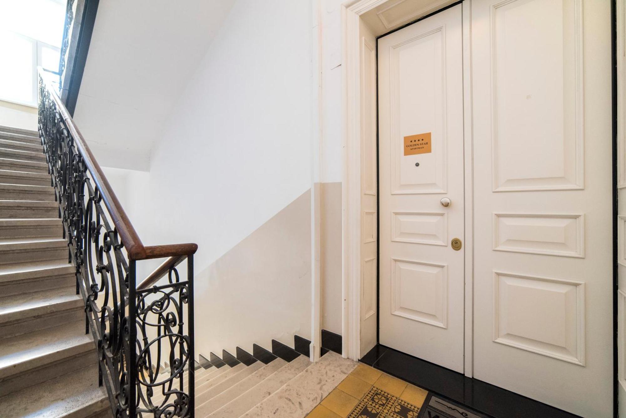 Golden Star Apartment Zagreb Bagian luar foto