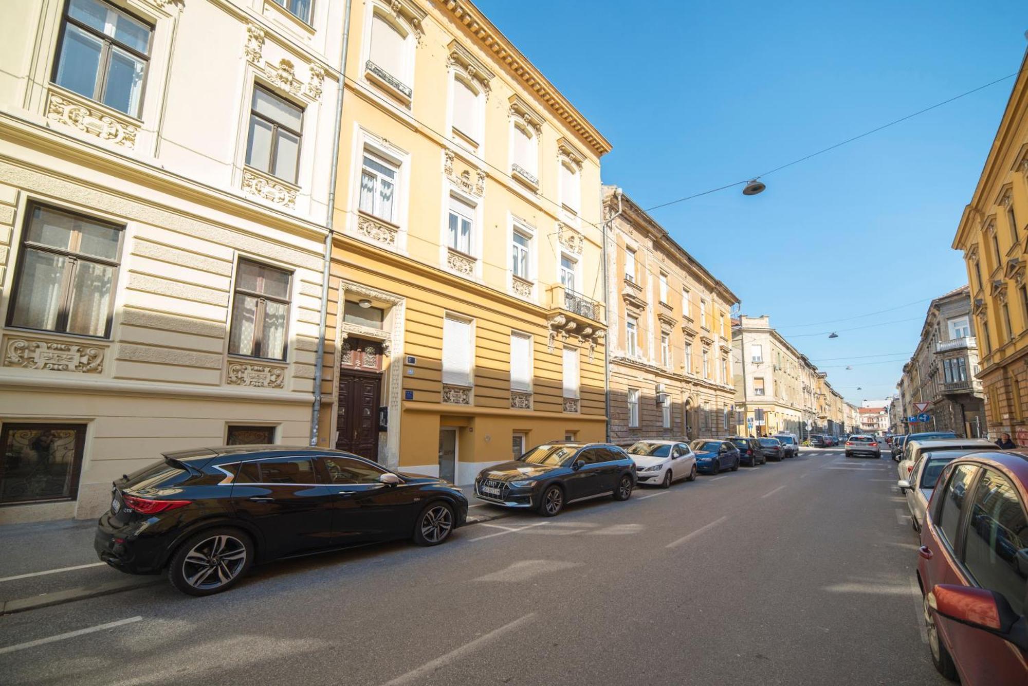 Golden Star Apartment Zagreb Bagian luar foto